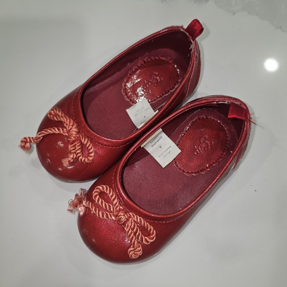 Gap Red shoes For Kids sizes 5